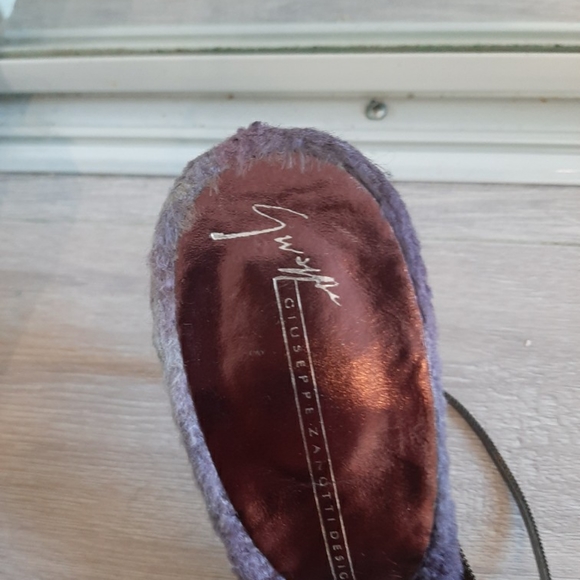 One of a kind sandals - Picture 5 of 7